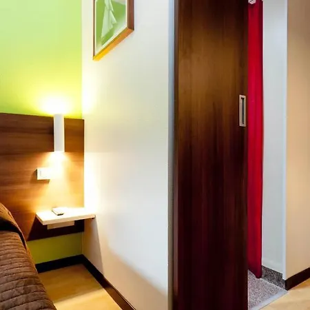 Hotell Brit Lyon Eurexpo 2*