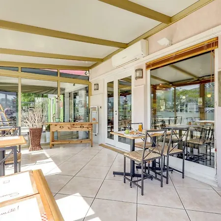 Brit Lyon Eurexpo Hotel 2*