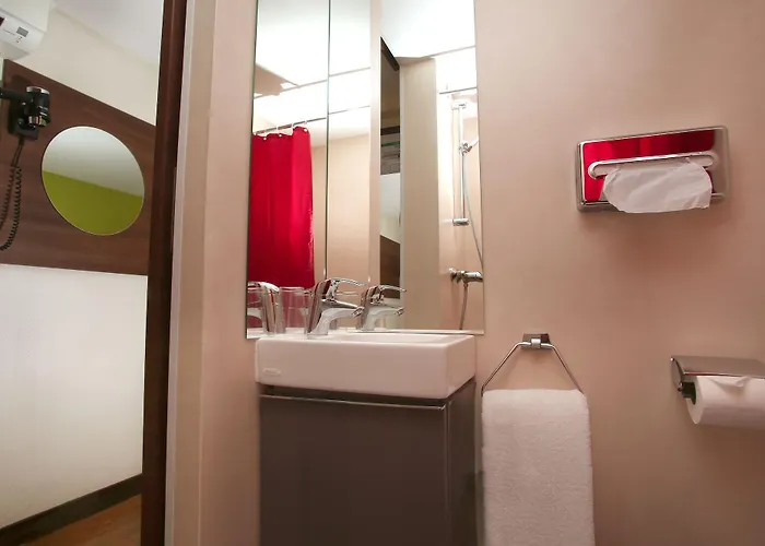 Hotel Brit Lyon Eurexpo 2*